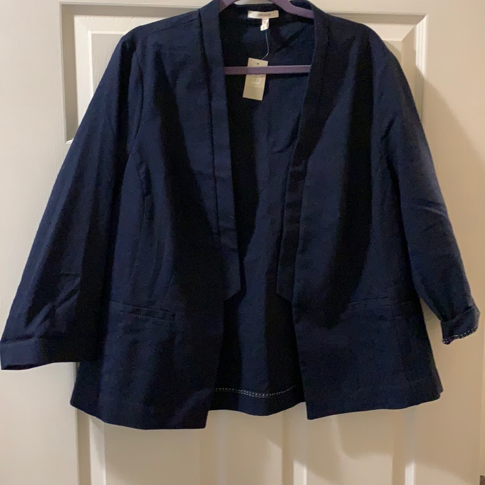 20-22W Navy blazer